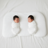 emi_twins_kismamaparna
