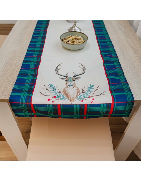 emi_joy_karacsnyi_asztalterito