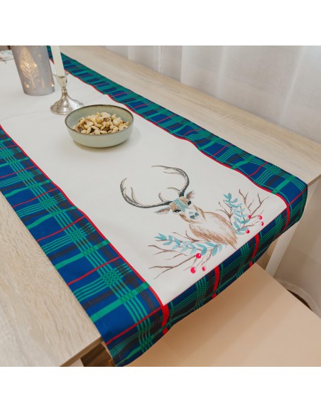 emi_joy_karacsnyi_asztalterito