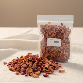 EMI_rózsaszirmok_a_fürdővízbe