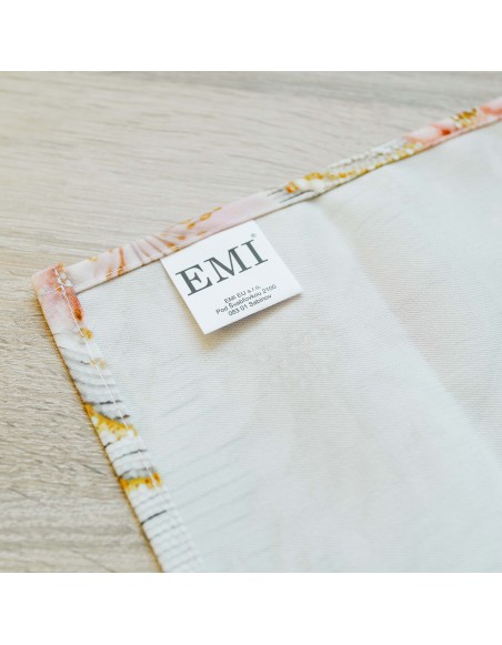 emi_sylvet_asztalterito