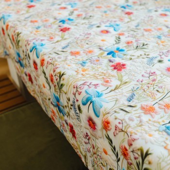 emi_aurelia_asztalterito