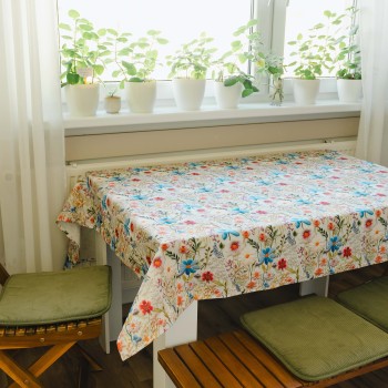 emi_aurelia_asztalterito