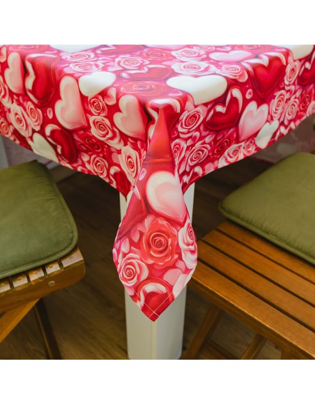 emi_lovelin_asztalterito