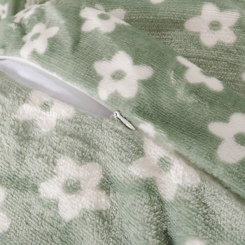 emi_lorien_mikrolpuss_agynemuhuzat