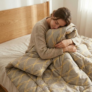 emi_monaco_nyari_paplan_900g