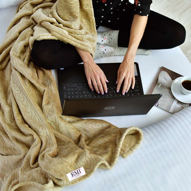 EMI_elit_vilagosbarna_takaro