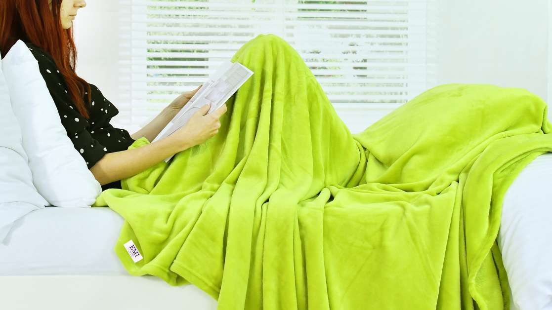 EMI_lime_szinu_mikroszalas_takaro