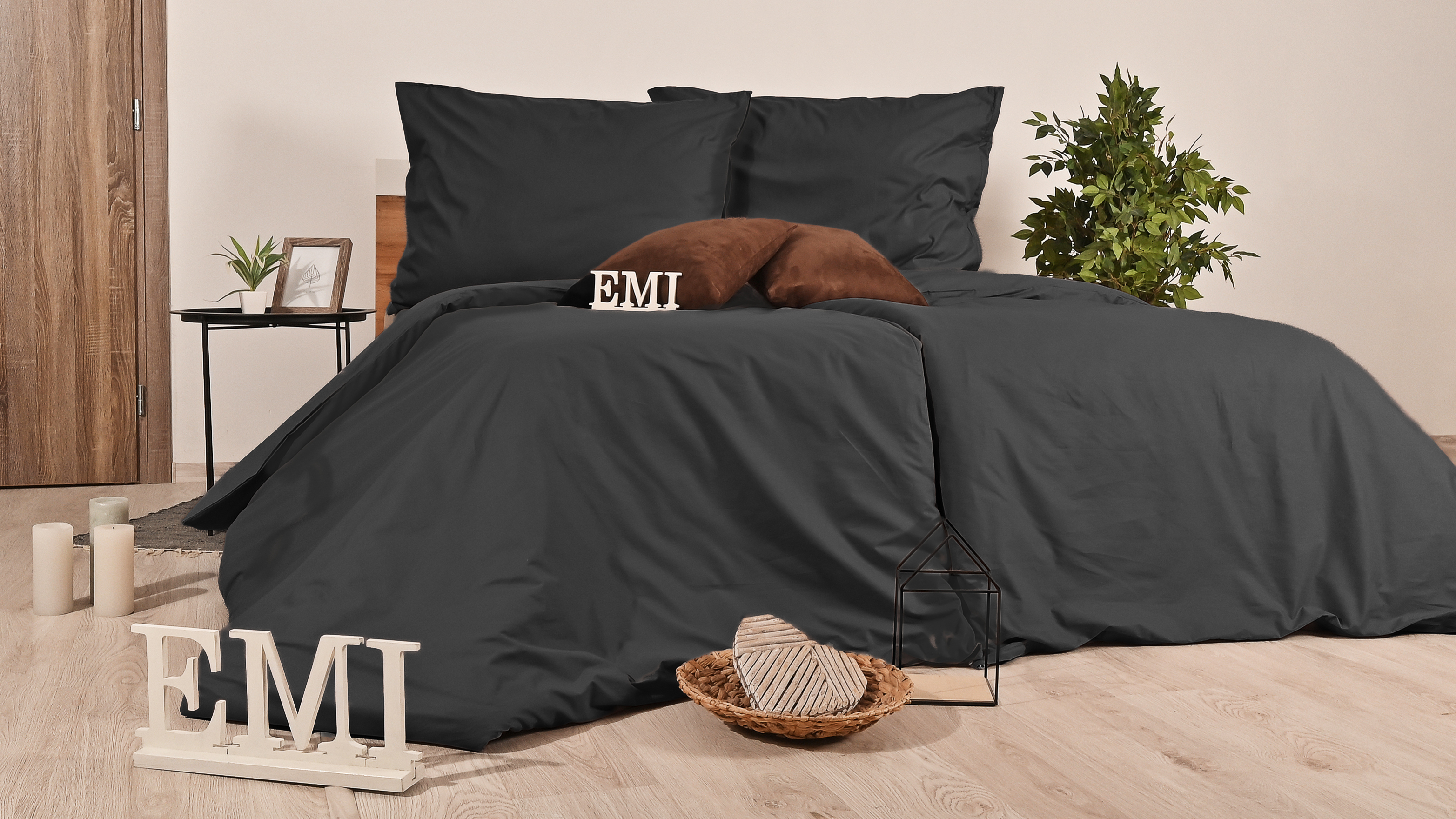 sive_obliecky_ashline_emi