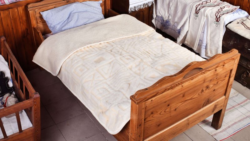 merino deka luna emi