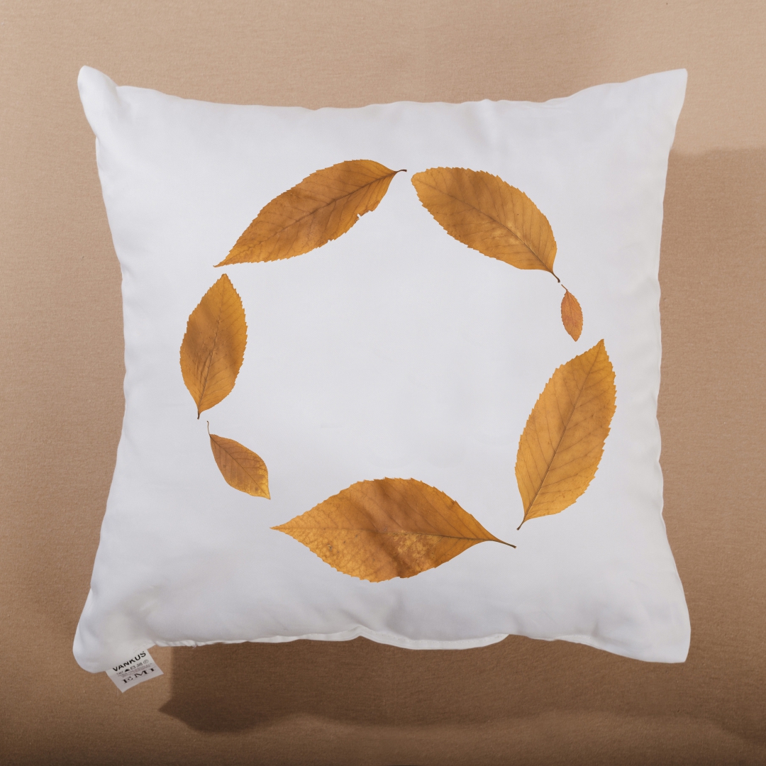 dekorativny_vankus_emi